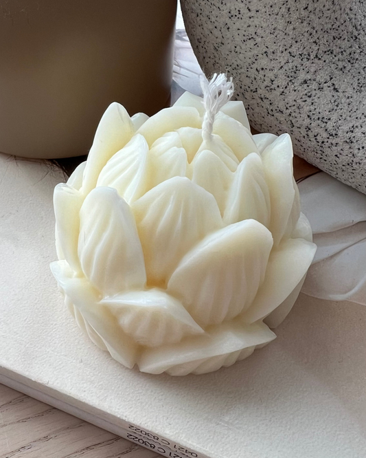 LOTUS FLOWER - DECORATIVE CANDLE